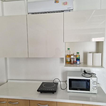 Live The Beachlife In Jomtien Beach Condo, Pattaya Exterior foto